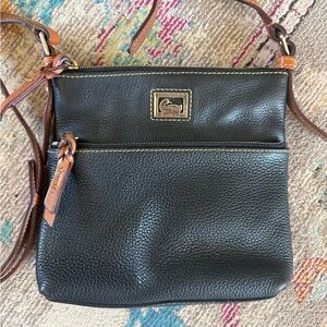 Dooney & Bourke 🦆 Dillen Letter Carrier Crossbody